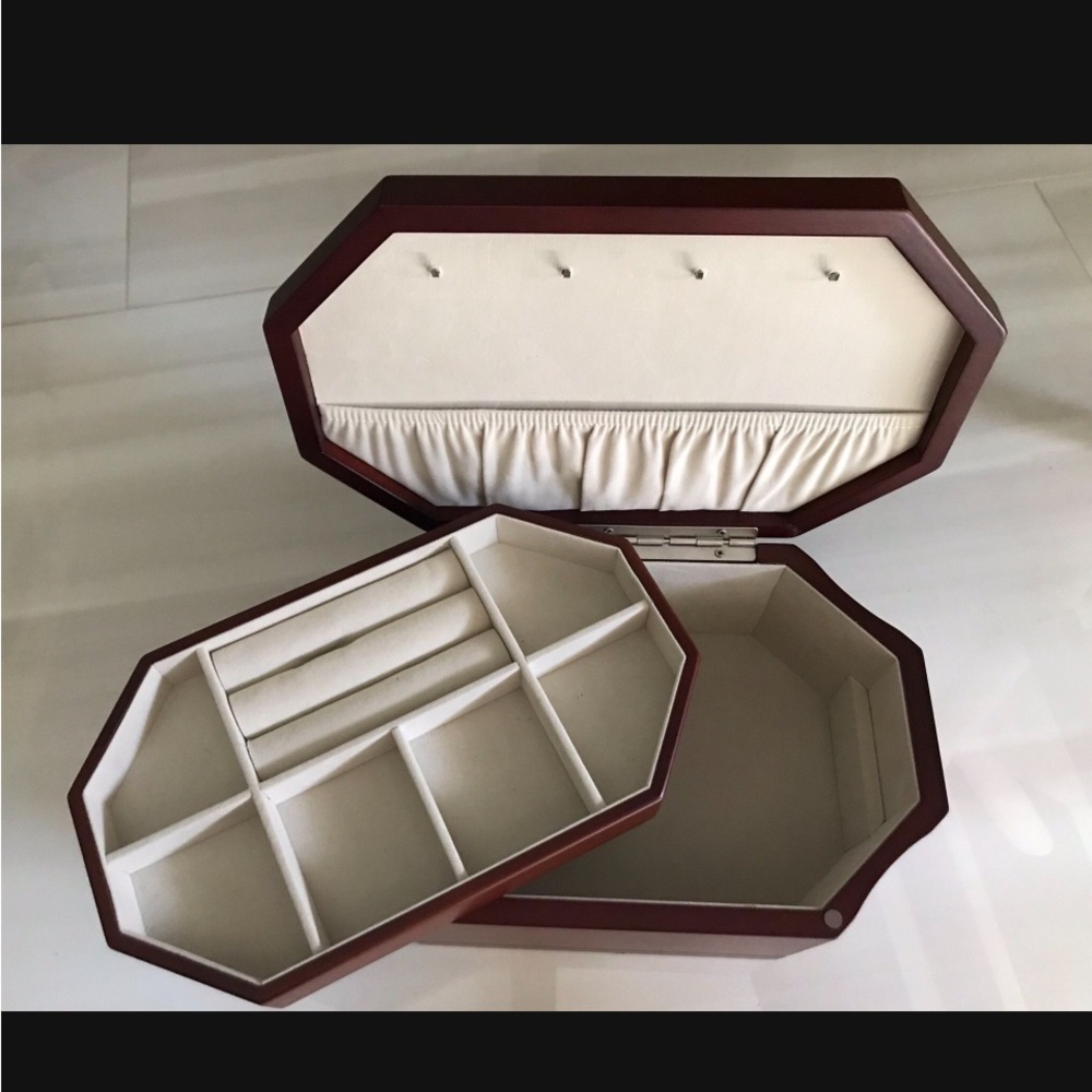 Elegant Octagonal Jewelry Box